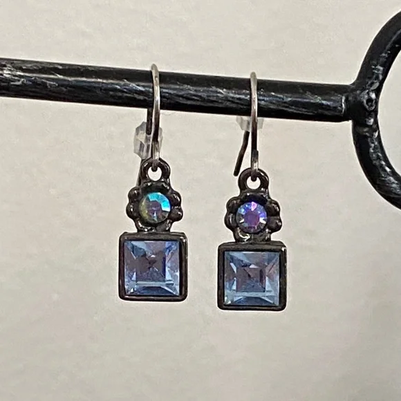 Sky Blue Iridescent Crystal Gunmetal Drop Earrings Elegant Summer Beach Party - Picture 10 of 17